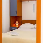 In * トロギール