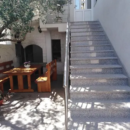 In * Trogir